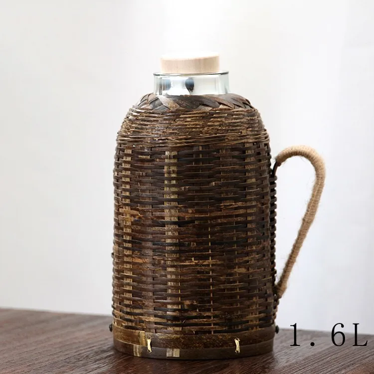 Handmade Bamboo Weaving Thermos Pot Bottle For Water With Cork Lid Cover And Handgrip Vacuum Flask Keep Warm Glass Inner Large - Цвет: purple1.6L