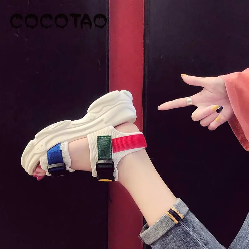 Goedkoop Strand Sandalen Vrouwen 2019 Nieuwe Ins Mode Teen open Kleur Dikke zolen Koreaanse Versie Student Sport Stijl Muffin shoes26