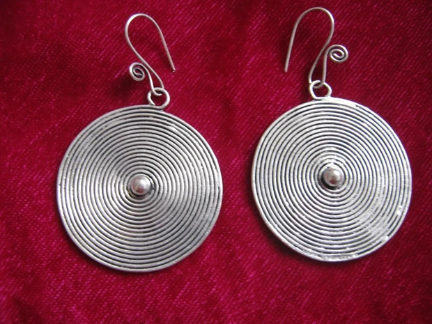 

Miao rural Dongzhai national wind retro earrings handmade Miao silver