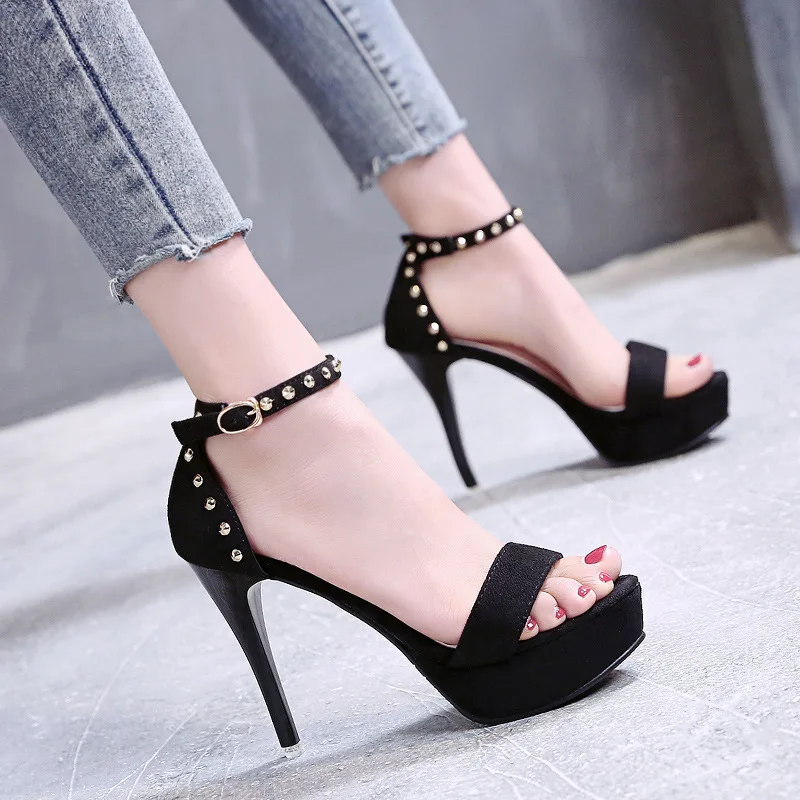 

Girl Sexy Rivet Super Waterproof Platform Buckle Nightclub Sandals Woman