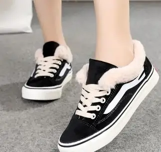 

2018 new flat bottom plus velvet shoes tide shoes.