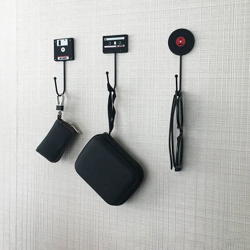 

Wall Hooks 1Pc Coat Keys Holder Self Adhesive Bathroom Tools Clothes Coat Hat Storage Rack Portable Retro Tape Disk Hanger
