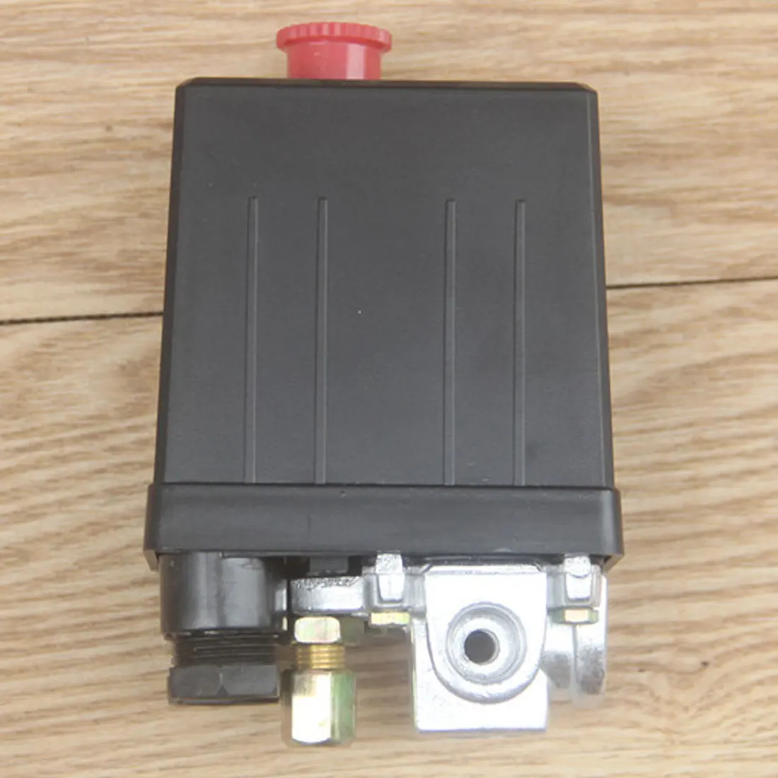 

Heavy Duty Air Compressor Pressure Switch Control Valve 90 PSI -120 PSI Air Compressor Switch 1 / 4 Port Control Controller 220V
