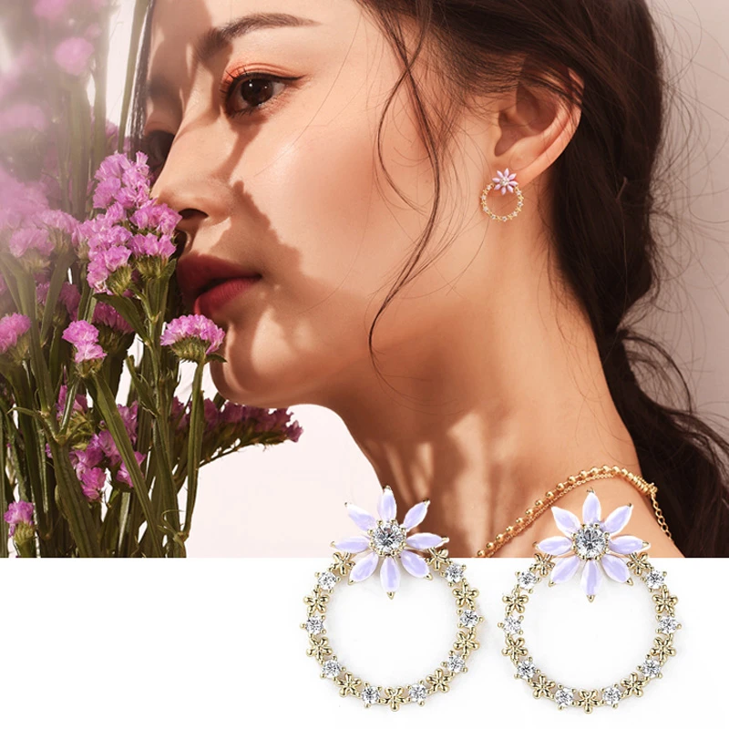 Floral Design Fashion Stud Earring With CZ And Stone. 