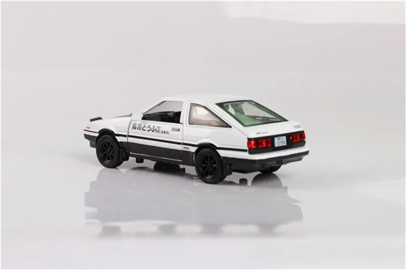 Начальный D Toyota AE86 1:28 Сплав модель автомобиля аниме мультфильм Форсаж с вытягиванием назад звуковой светильник литые под давлением Автомобили Модель мальчик игрушки