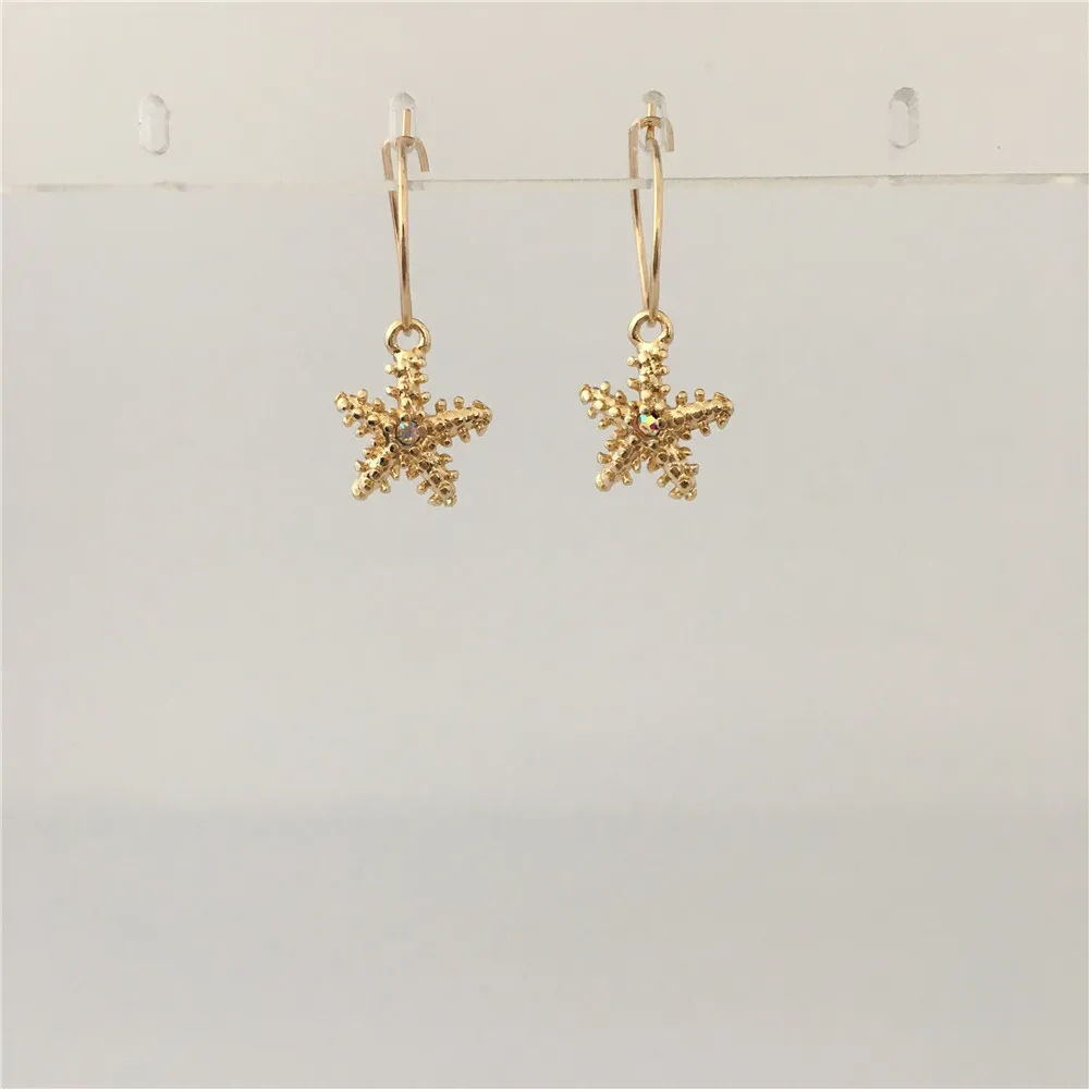 

CUTE GOLD COLOR PLATING SMALL STARFISH CHARM HOOP EARRINGS
