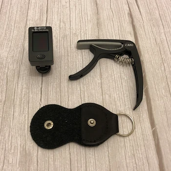 

2018 NEW Super Value Tool Kit JoYo Guitar Tuner + Capo + Key Ring + Pick Guitarra Parts Accessories