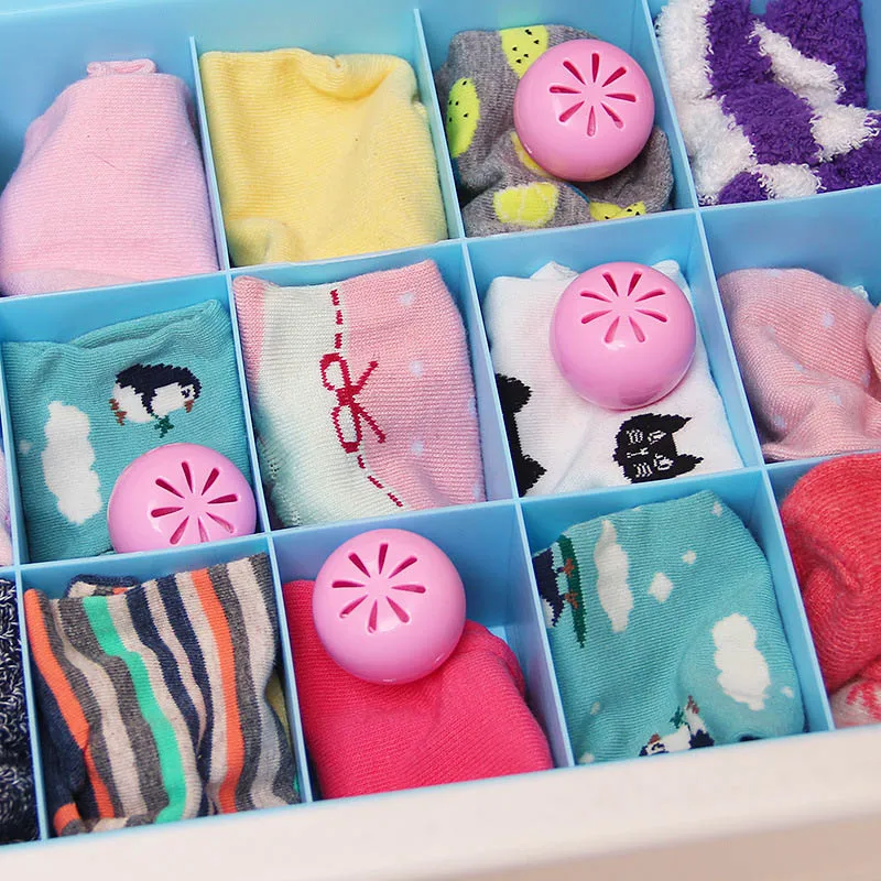 

Camphor Ball Fragrance Box Anti-mold Mothproof Wardrobes Cloth Drawers Camphor MothBalls Repellent Apple shape 4Pcs