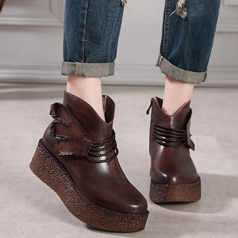 Women Genuine Leather Ankle Boots 6 CM High Heels Wedge Shoes Women Winter Embroidery Leather Martin Boot Brand Shoes 2018 Retro цена Women Genuine Leather Ankle Boots 6 CM High Heels Wedge Shoes Women Winter Embroidery Leather Martin Boot Brand Shoes 2018 Retro цены онлайн