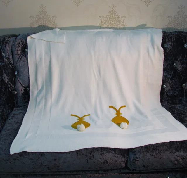 Murah Gaya Nordic katun putih Rajutan bayi selimut dengan kuning kelinci desain Sofa multifungsi bayi selimut Membedung 100*90 cm