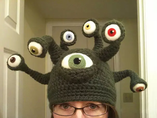 

BomHCS Novelty Octopus Parasitic Beast Beanie Handmade Knitted Hat Men's Winter Warm Cap Party Gift