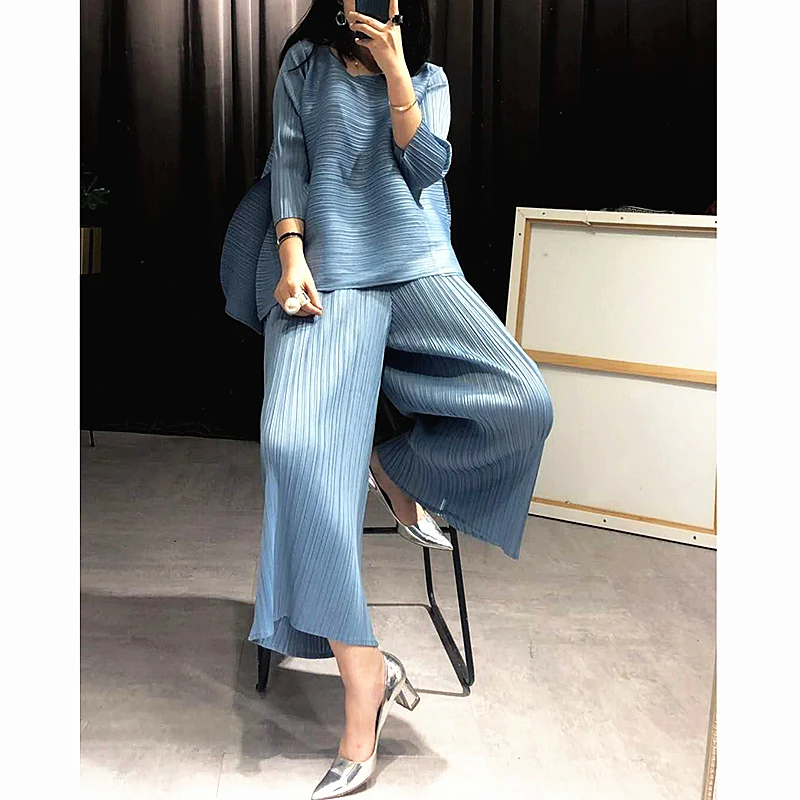 

Changpleat loose women sets Miyak Pleated fashion Solid wide leg pants and T-shirts Two pieces Female Suits Plus Size Tide