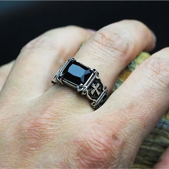 

Square Black Onyx Stone Band Ring Men In Antique Titanium Stainless Steel Vintage Iron Cross Personality Mens Jewelry Free Box