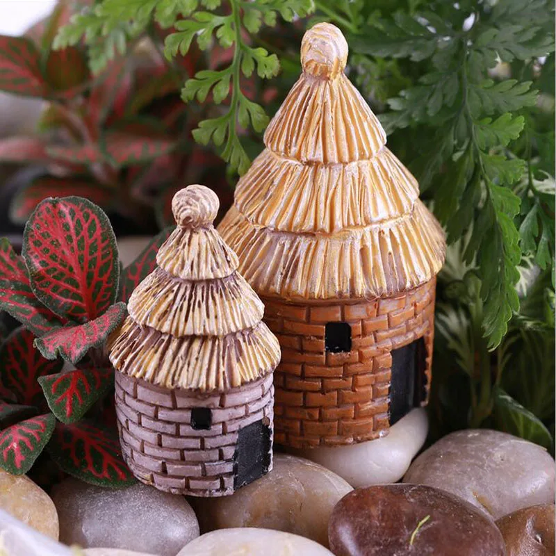 

Miniature,Moss micro landscape ornaments resin size No. circular brick thatched house DIY assembling small ornaments
