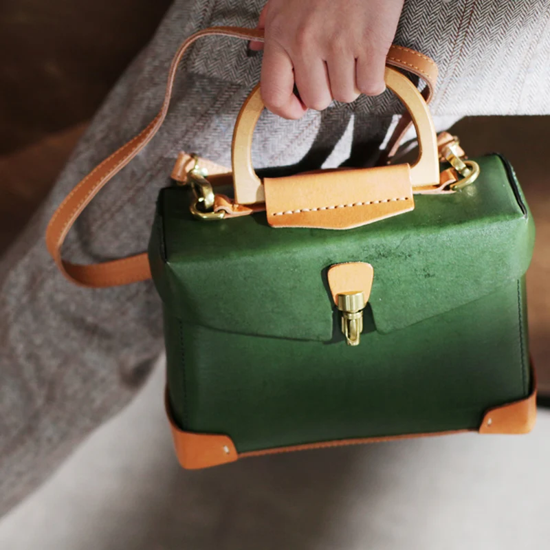 AETOO Single shoulder oblique strap buckle small square bag port wind retro shoulder bag simple hundred hand-held bean curd bag