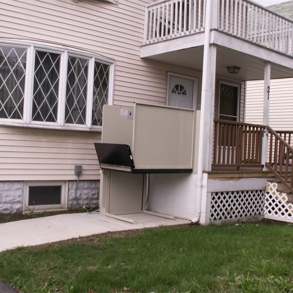 

SINOFIRST hydraulic vertical stair lift for Elderly Home Outdoors Use