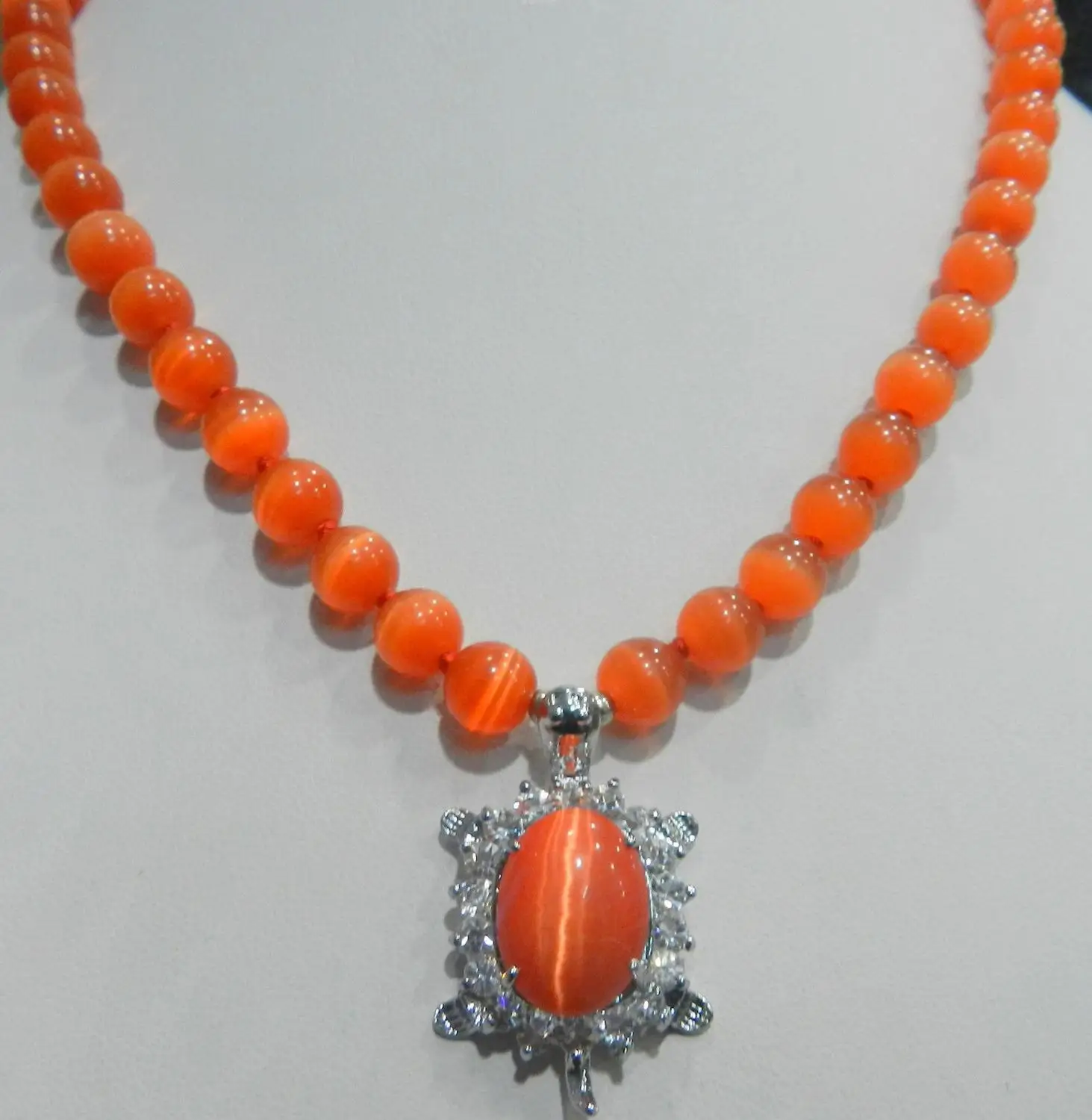 

New 8mm Red Sri Lanka Moonstone Gems Tortoise Pendant Necklace 18"AAAA