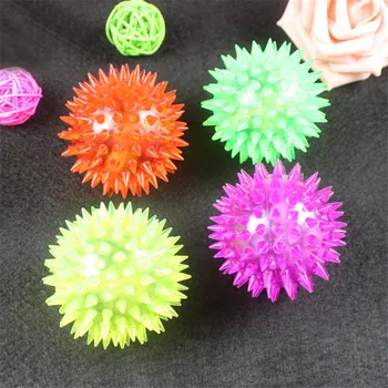 

Hot 1pc Random Color Flashing Light High Bouncing Pet Hedgehog Ball Creative Puppy Toy Dog Supplies Gift