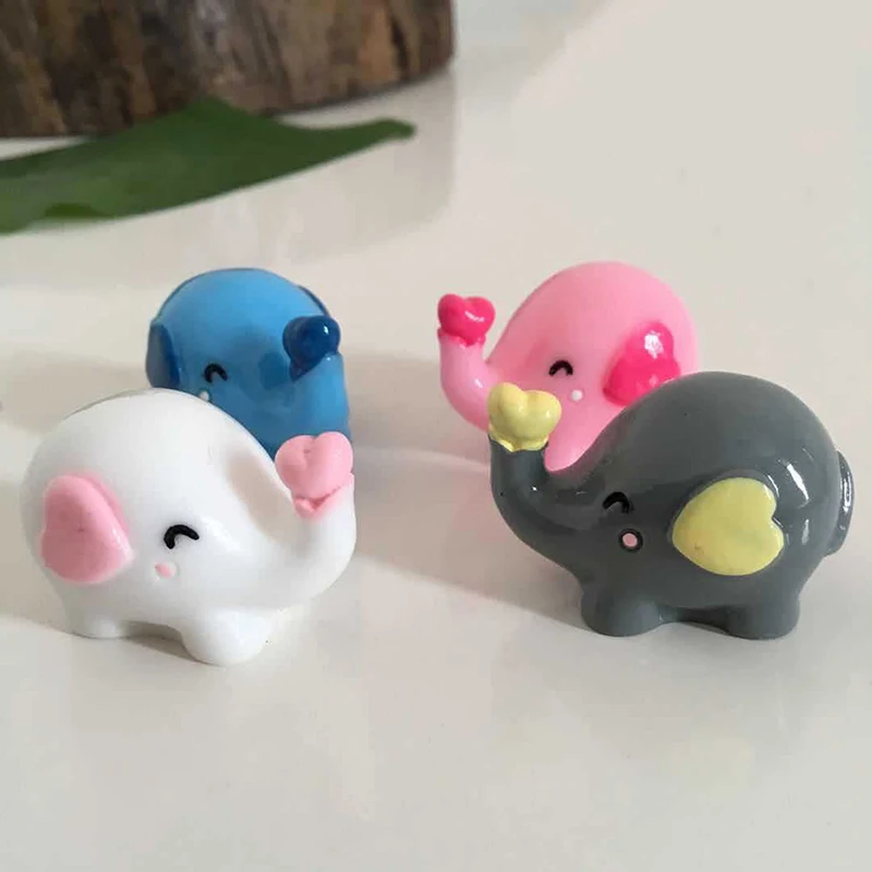 

1 Piece Small Statue Love Heart Elephant Animal Model Figurine Crafts DIY Ornament Miniatures Garden Decoration DIY Mini Doll