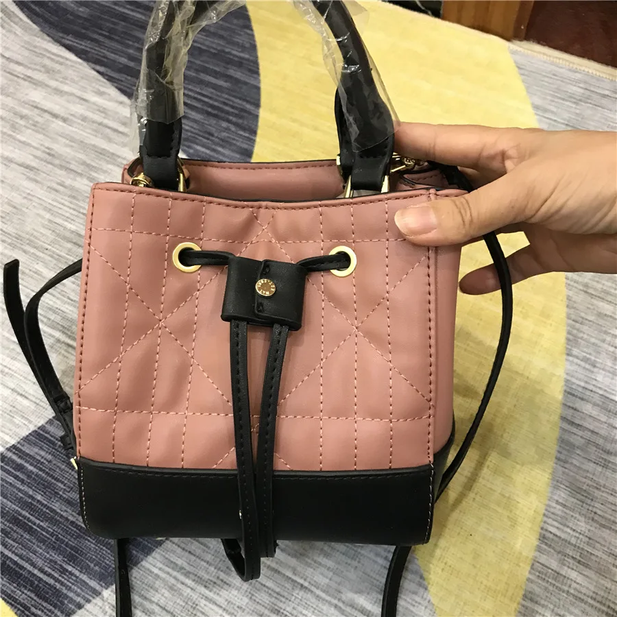 

Small Lady Shoulder Bag Bucket Bag Pink and Golden Color