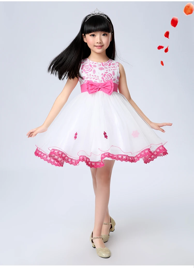 Shop By Country Kids Clothes Shopping for kids is made easy with EziBuy’s extensive range of kids clothing and accessories. From cute onesies for the new member of the family, to trendy outfits for your teenager, our huge range is both stylish and affordable.