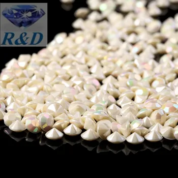 

Free Shipping ! 10000 pcs / 4.5mm 1/3 Carat Pearl AB Acrylic Diamond Wedding Scatter Confetti Acrylic Diamond Confetti