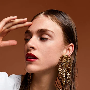 

Best lady Geometric Metal Crystal Stud Tassel Earrings For Women Wedding Party Rhinestone Vintage Gifts Trendy Jewelry Brinco