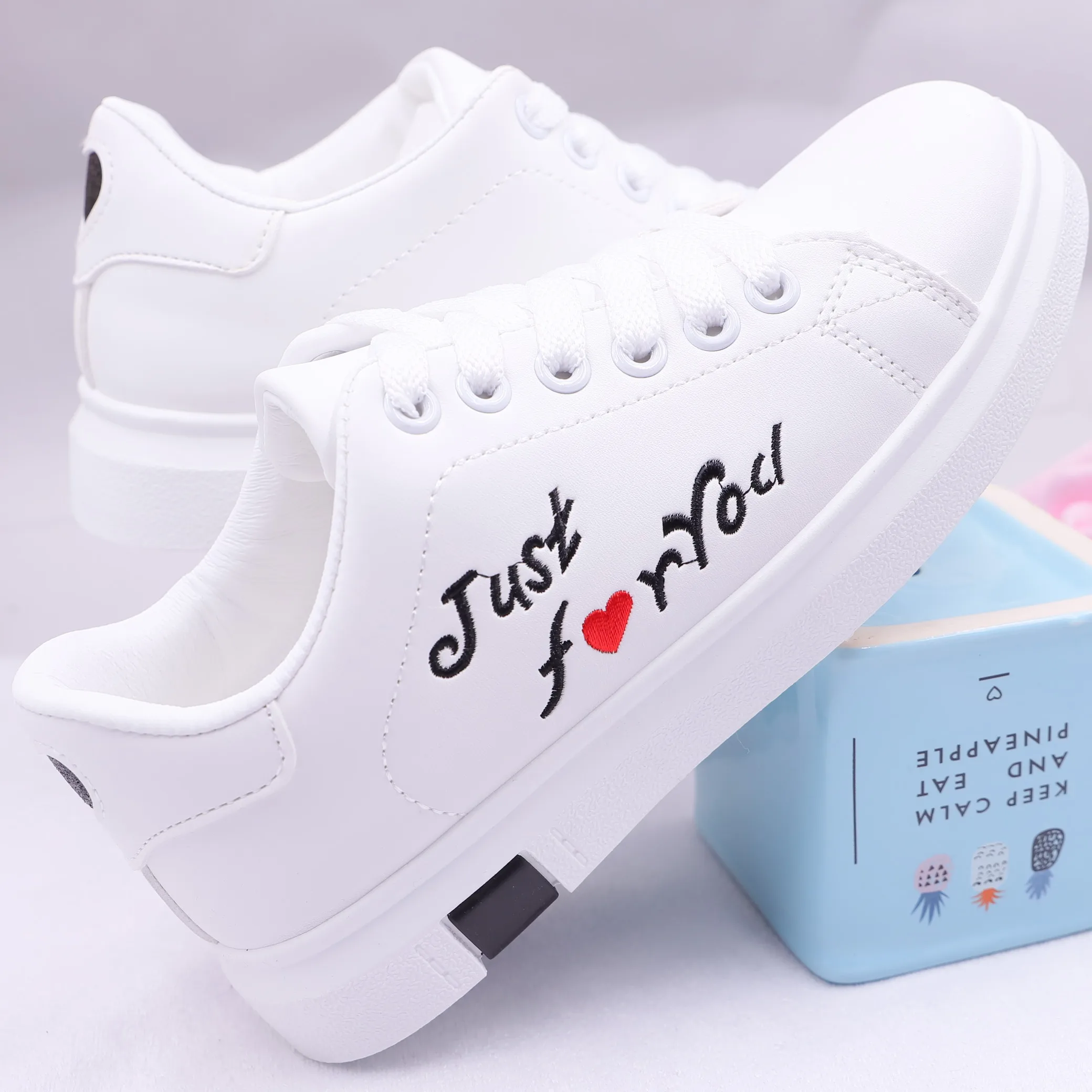 

Primary And Secondary School Students Spring Sports Flat Breathable Shoes