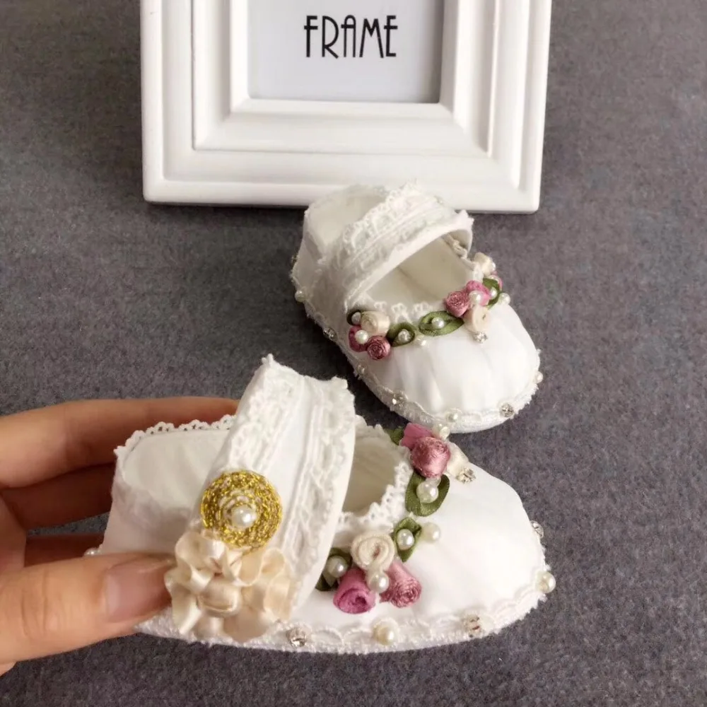 White handmade flower baby christening shoes baby shoes new born