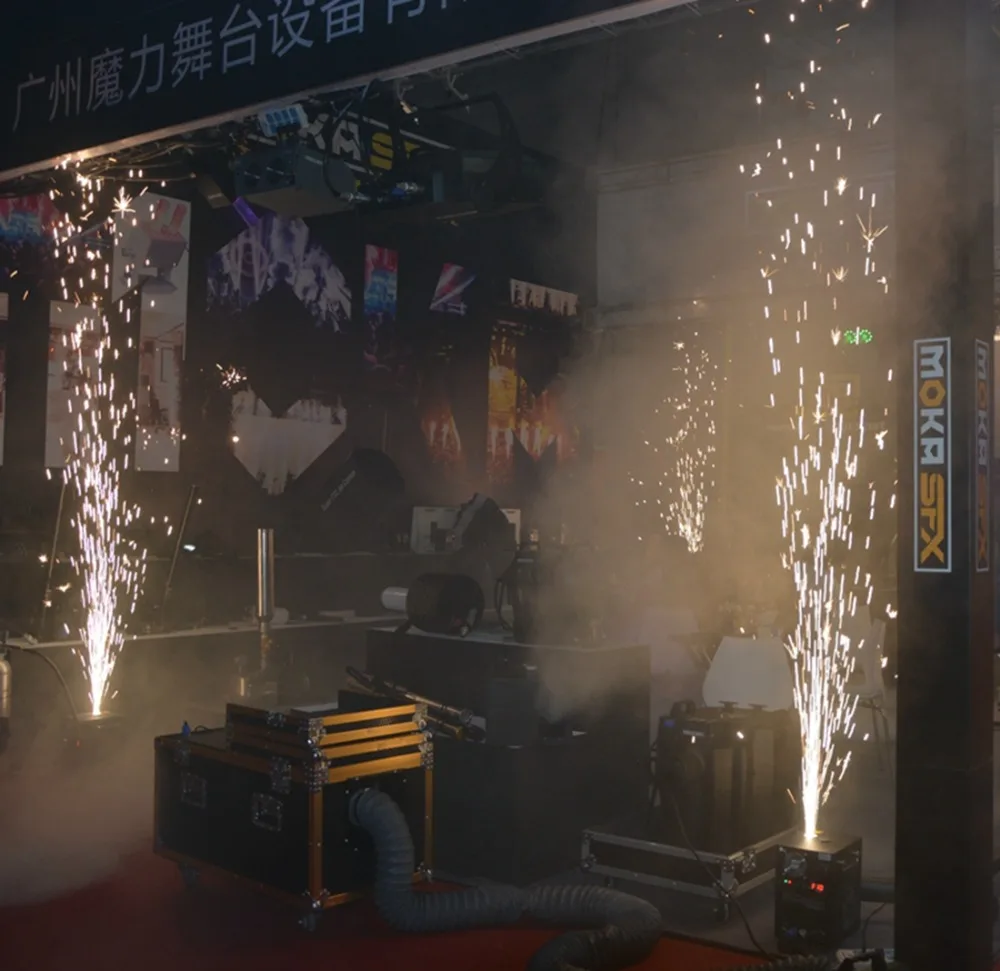 

4 Pcs/lot + 20 bags powder with flight case DMX 512& Remote Control Stage Electric Cold Spark Machine for Wedding Party
