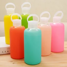 Mode Bunte 500 mL Glas Wasserflasche Glas Schöne Geschenk Frauen Wasserflaschen mit Silikongehäuse Neue Ankunft