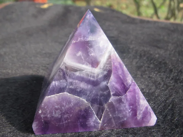 ПРИРОДНЫЙ КВАРЦЕВЫЙ ИСЦЕЛЕНИЕ мечтательный Фиолетовый Кристалл Пирамида A2