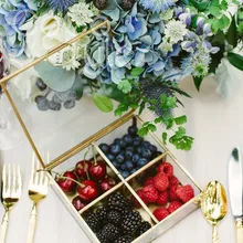 Cocostyles пользовательские пустой изысканный площади золотой раме стекла коробка для хранения с разделить линии для домашнего Свадебная вечеринка события украшения