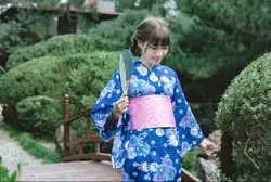 Женское кимоно в японском стиле; летнее кимоно; милое синее платье с поясом юката; головной убор