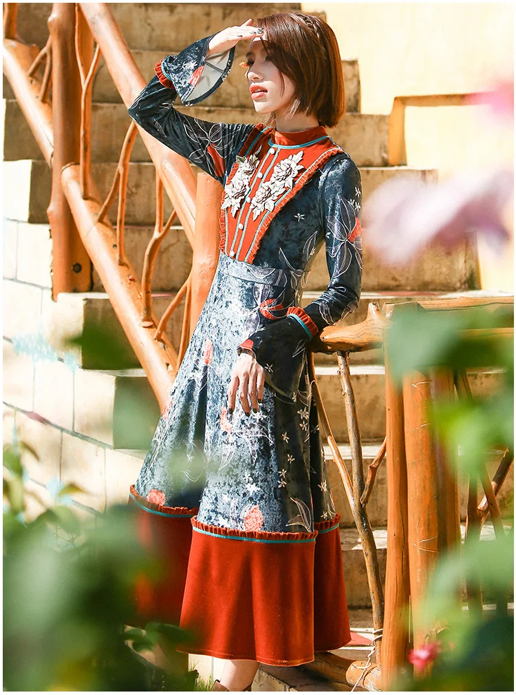 Весенне-осеннее женское цветочное вельветовое длинное платье, винтажное элегантное тонкое платье с расклешенными рукавами и вышивкой, бархатное длинное платье в стиле пэчворк