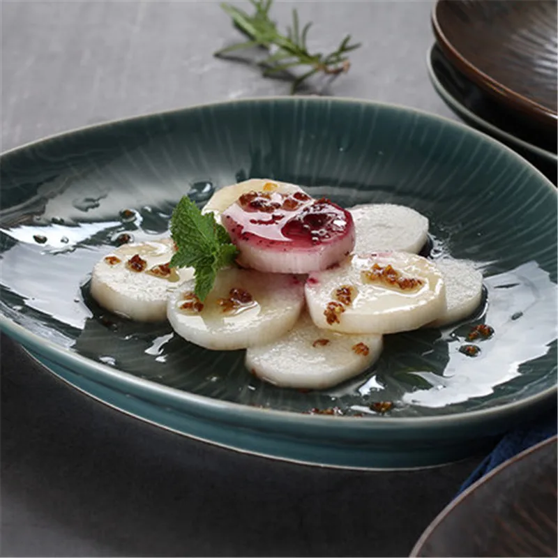 

Japaness Style Oval Dinner Plates Dinnerware 9 Inch Food Dish Ceramic Personality Creative Salad Steak Fruit Irregular Plate