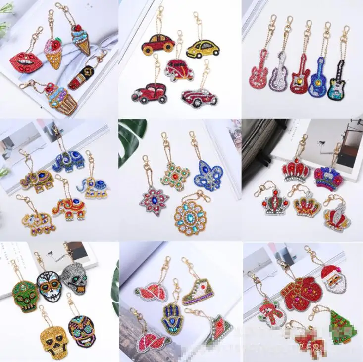 

Diy Christmas Gift Set New 5D Diamond Painting Cartoon Keychain DIY Diamond Embroidery Mosaic Christmas Decorations for Home