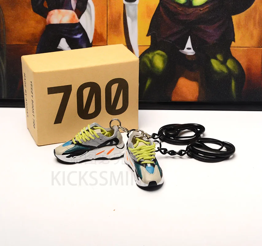 

dropshipping 700 3D sneaker keychains doll accessory keychain Mini Shoe Sneaker keychain