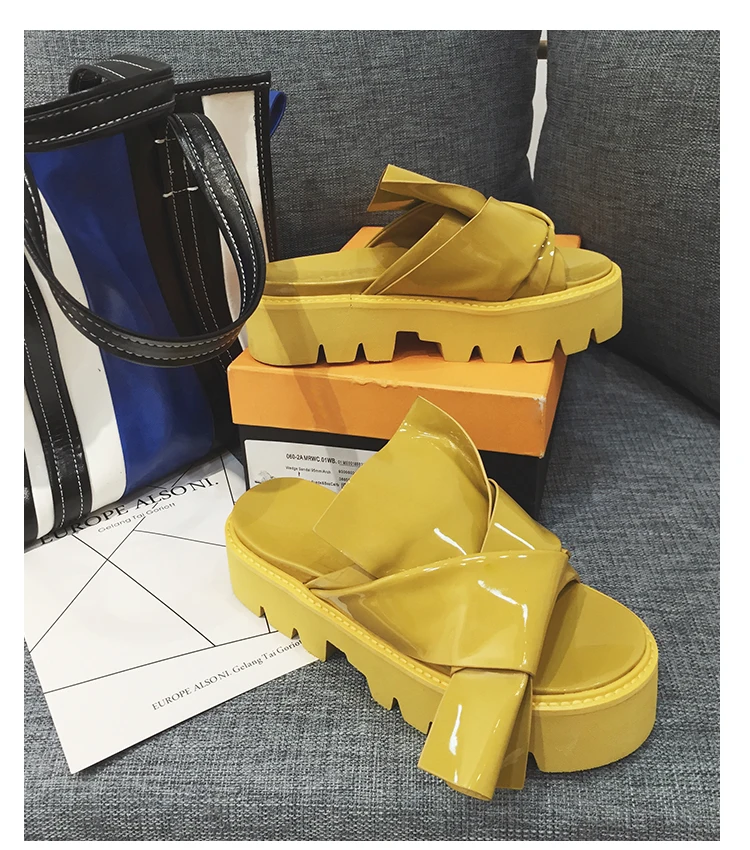 

Platform Woman Slipper Bow Tie Women 2019 Shoes Women Slides Summer Beach Women Flats Brand Designer Hot Chic Sandalia Feminina