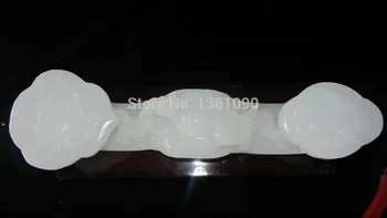 

xd 00355 China's white jade made by hand ruyi