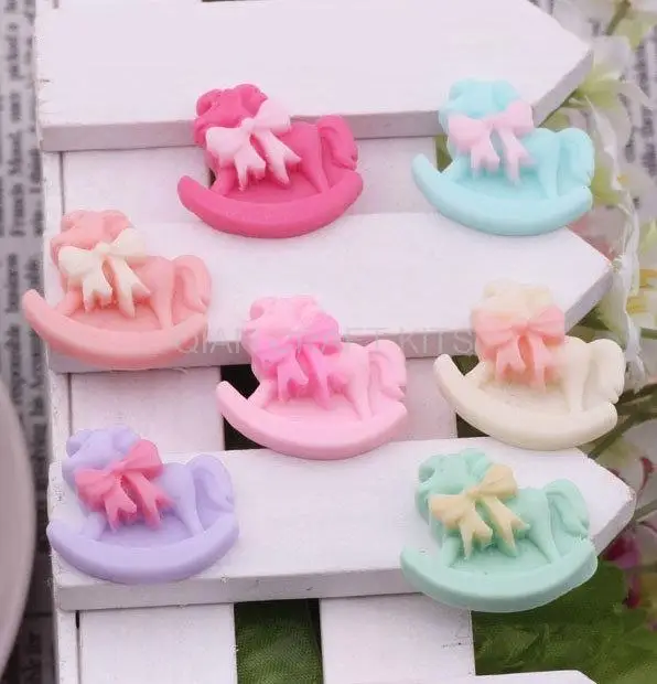 

150pcs Mixed colors Kawaii Cute rocking horse Little Flatback Resin Cabochon crafts DIY 25mm Baby shower Fairy Kei