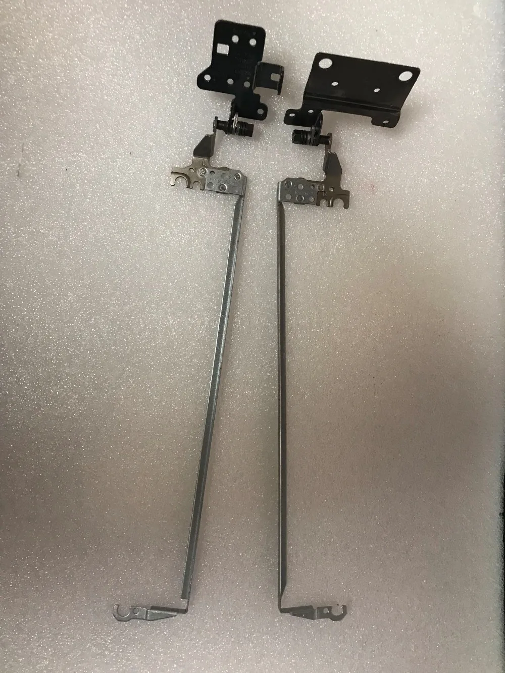 

Genuine New Original Hinges For Acer ES1-523 ES1-532 ES1-533 ES1-572 Notebook Hinge Laptop LCD Screen Hinge