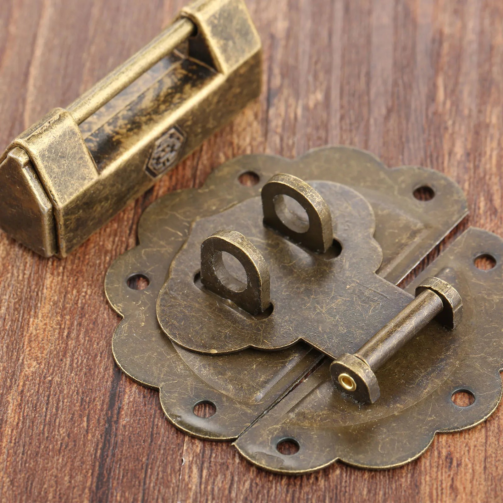 

1Set Antique Bronze Chinese Old Lock Padlock and Box Latch Hasp Buckle Clasp for Cabinet Jewelry Wooden Box Furniture