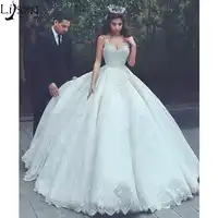 Elegant Off White Wedding Dresses 2019 V Neck Sleeveless Bride Dress Lace Appliques Dubai Arabic Wedding Gowns Vestido de noiva