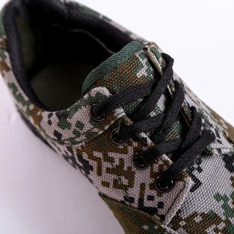 Camo Safety Shoes Military Style Field Camouflage Shoe Antiskid Wear resistant Men Women Jungle Training Shoes Labor protection