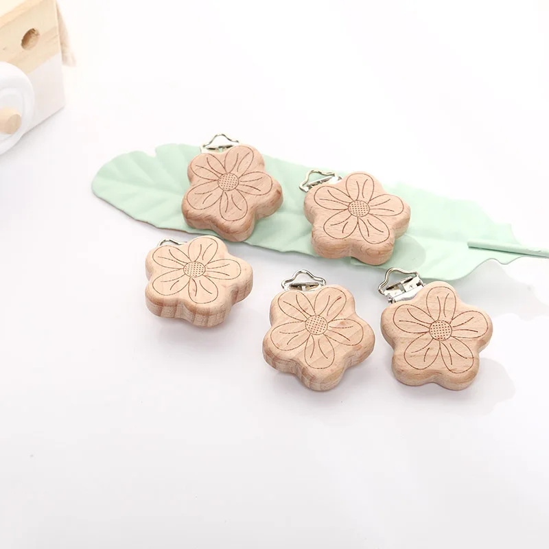 

Simple DIY Jewelry Accessories Creative Clothing Parts Wood Color Flower Shape Buckle Clip 2 Piece/Lot Pendant Hook Buckle