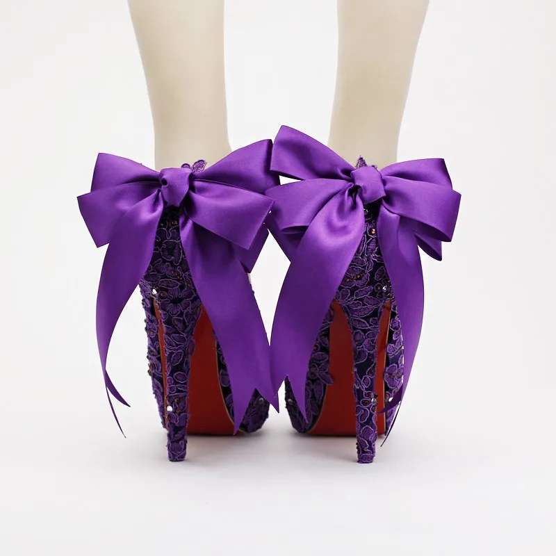 Роскошные модельные туфли на платформе с кристаллами; модные свадебные туфли на высоком каблуке со стразами; фиолетовые свадебные туфли с кружевом; женские туфли-лодочки