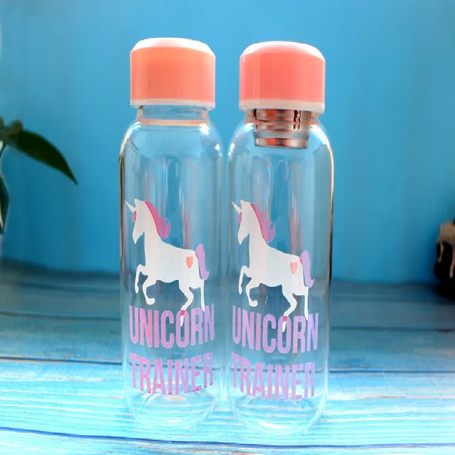 Unicornio Botella de agua de vidrio portátil rosa de 600 ml con funda de botella Letra Unicornio al aire libre 