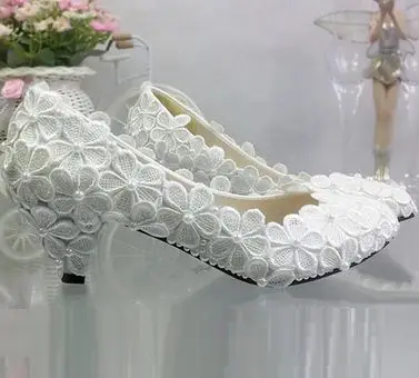 

Plus sizes handmade lace wedding shoes for women TG316 light ivory med high low heels bridal shoes pearls flower brides shoes