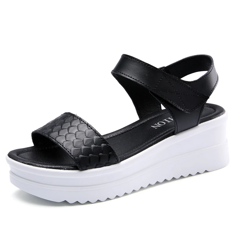 

2018 women's shoes summer fashion muffins thick sandals female magic stickers white black women Increase shoes woman sandals 558